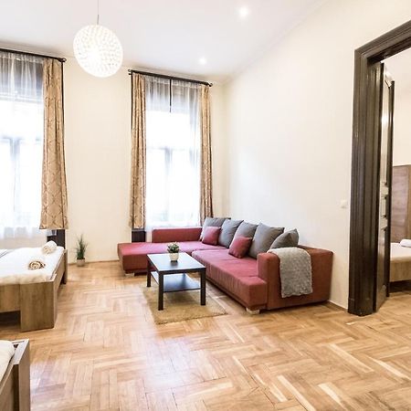 Real Apartments Klauzál Budapeste Exterior foto