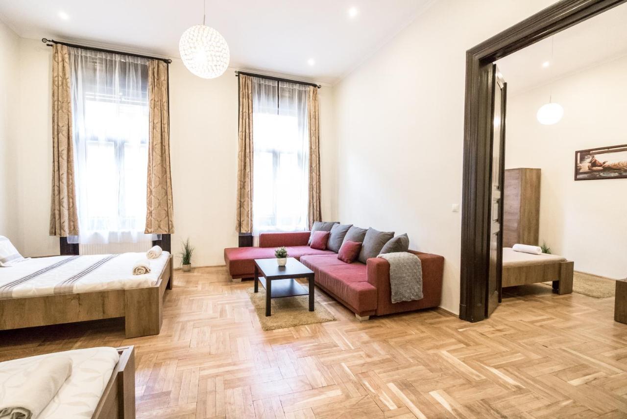 Real Apartments Klauzál Budapeste Exterior foto